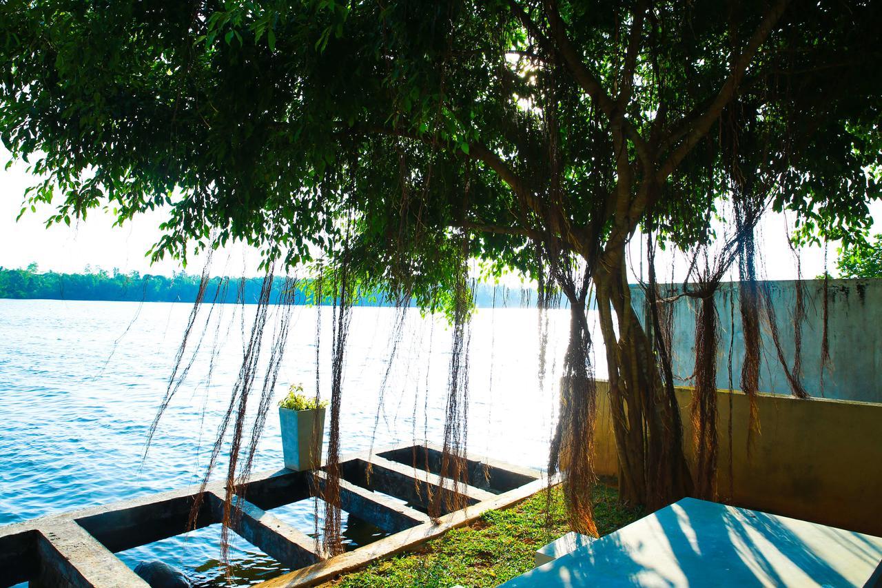 Bentota River Villa Exterior photo