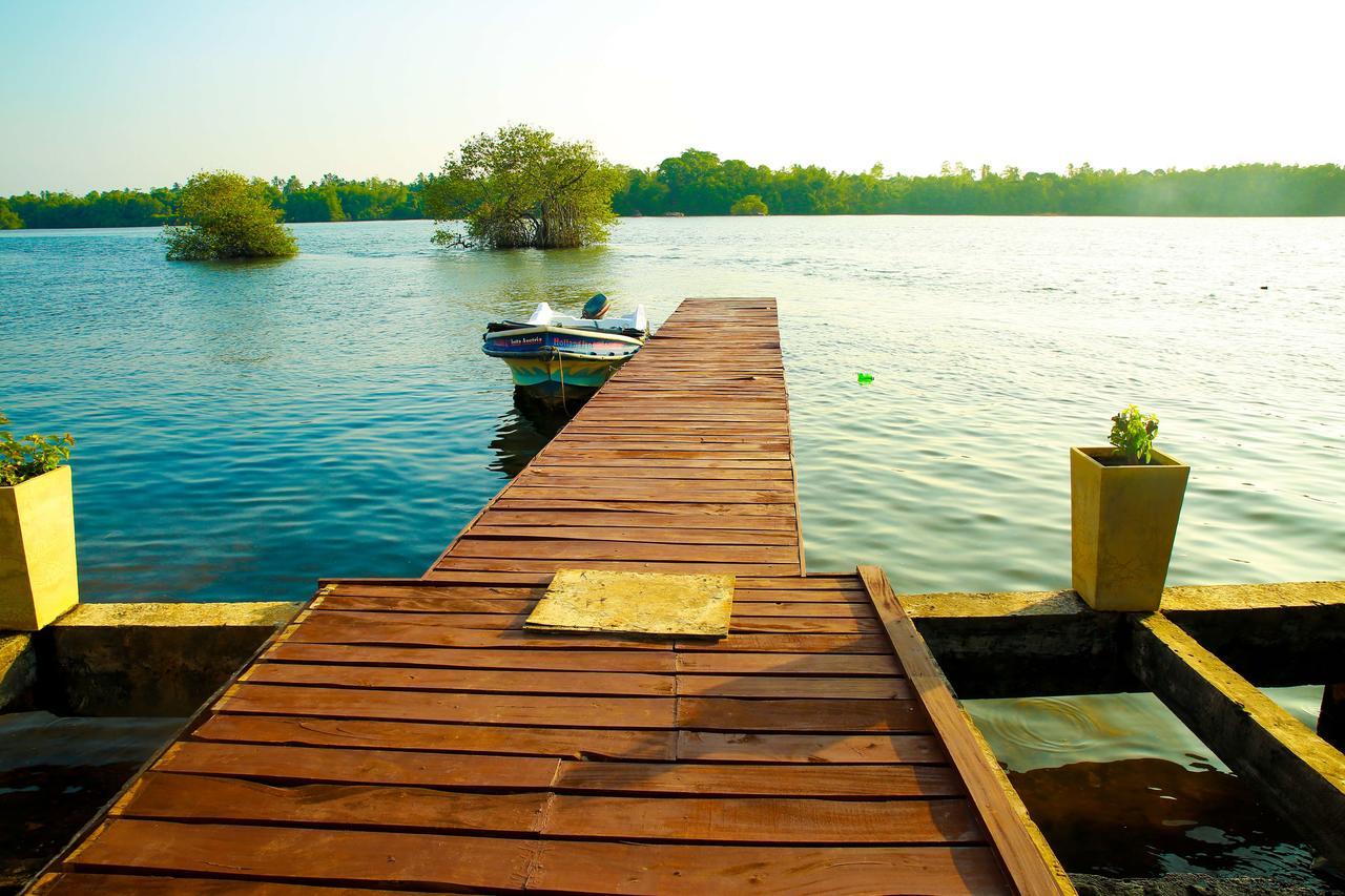 Bentota River Villa Exterior photo